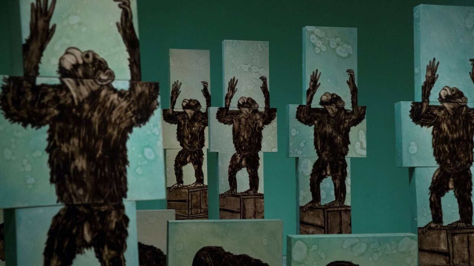 El Museo Reina Sofía presenta una retrospectiva dedicada a Ida Applebroog con más de 200 obras