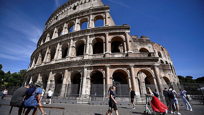 Italia administra vacunas en las farmacias para acelerar la vacunación | Ver