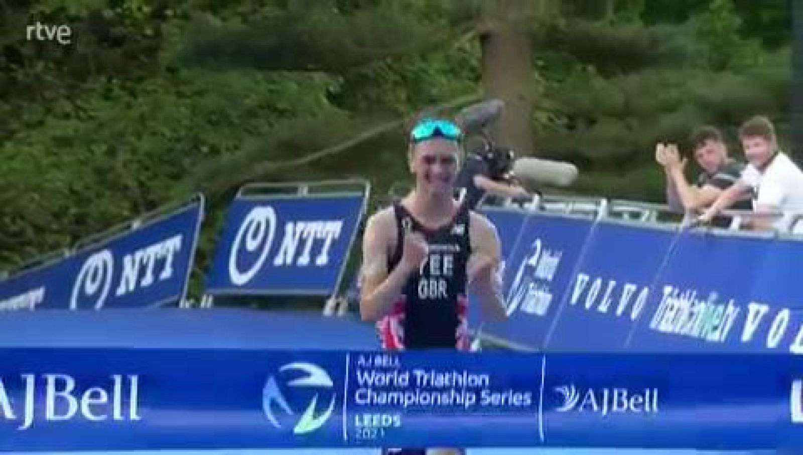 Alex Yee estrena su palmarés en el triatlón de Leeds - Triatlón | Ver