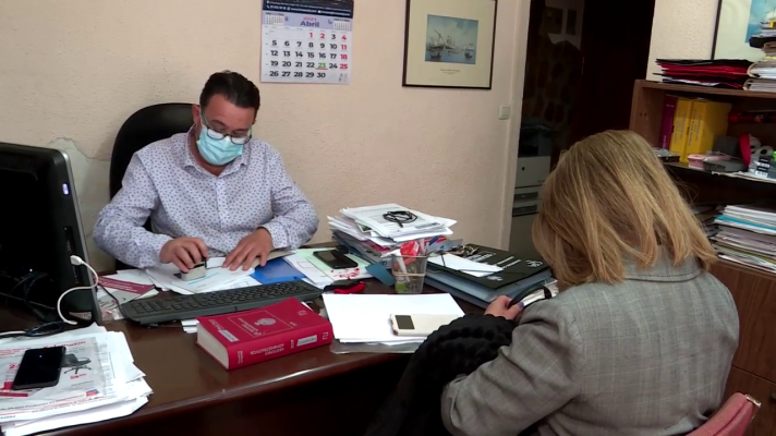 Comando Actualidad - "Échale horas": la realidad del mundo laboral en España