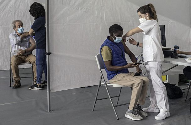 La tarde en 24h - Simón, sobre ponerse la segunda dosis en otra comunidad: "Existe la opción"