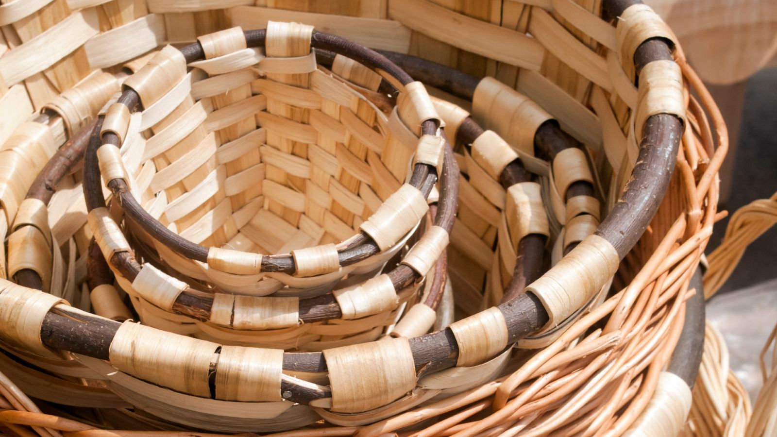 Aquí la Tierra - La historia del cuévano cántabro