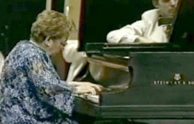  - Muere Alicia de Larrocha