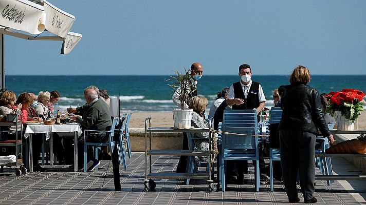 Telediario 1 - La hostelería y el ocio nocturno celebran que Sanidad rectifique y suprima las restricciones