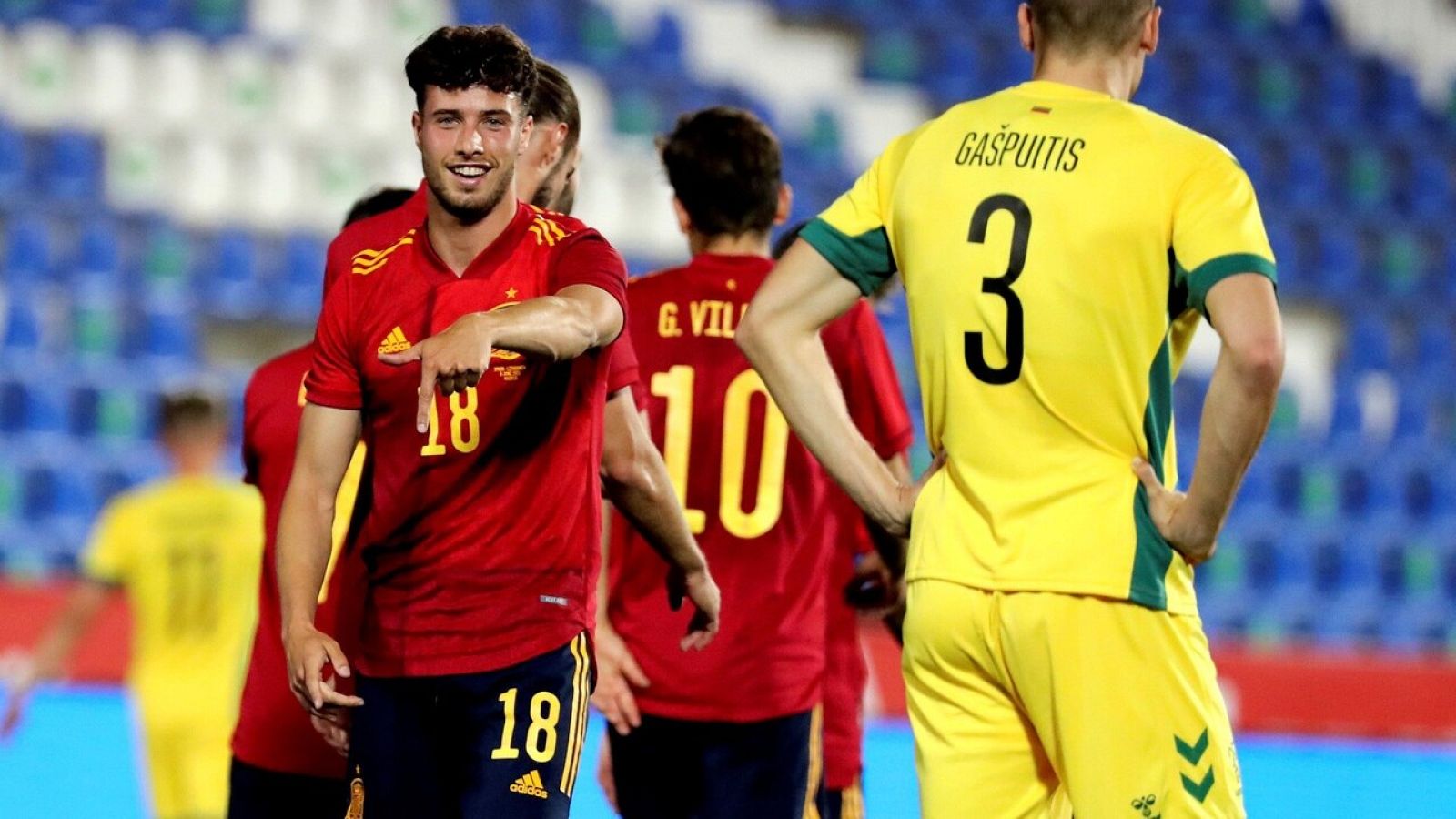 Javi Puado anota el cuarto de España a Lituania | Ver