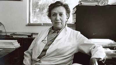 La señorita. Pioneras de la Historia Natural