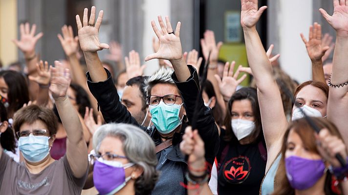 Telediario 1 - Manifestaciones en Canarias en repulsa por el asesinato de las niñas de Tenerife presuntamente a manos de su padre