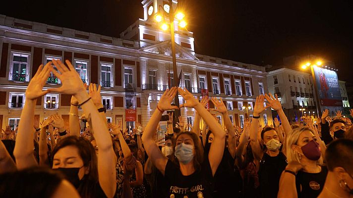 Informativo 24h - Miles de personas se manifiestan en distintas ciudades españolas ante los últimos casos de violencia machista