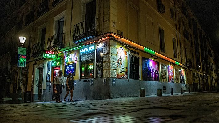 Telediario 1 - Las restricciones al ocio nocturno se relajan ante el descenso de la incidencia