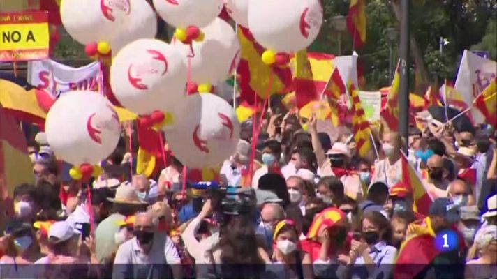 L'Informatiu - Unes 25.000 persones clamen a Colón contra els indults als presos independentistes