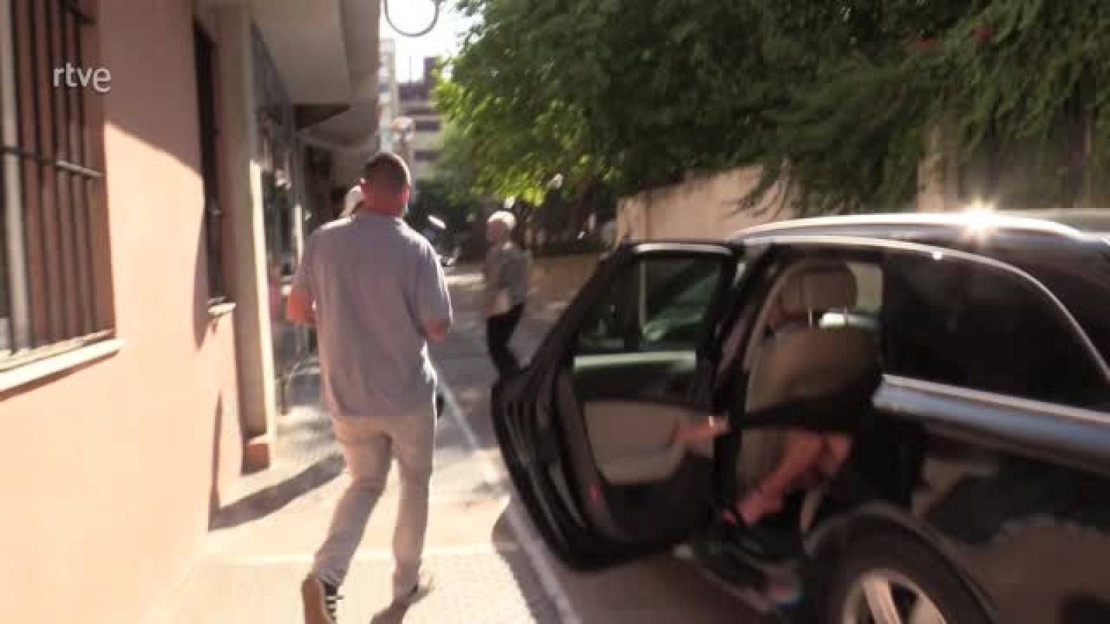 Dale al Play: Teresa Rivera, primeras imágenes tras la muerte de su marido, José A. Canales Rivera | Ver