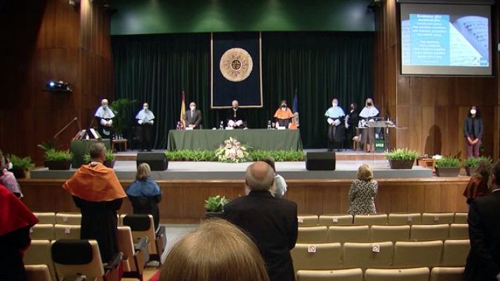 Universo UNED - Honoris Causa UNED 2021: B. Vandermeersch y J. L. Mackenzie