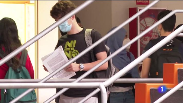 Noticias Andalucía - Alumnos y profesores nos cuentan cómo se han preparado para la PEVAU