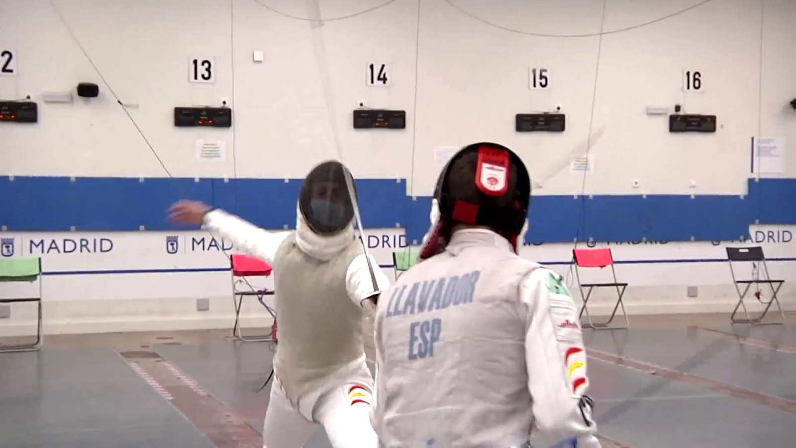 La esgrima vuelve a los JJOO con Carlos Llavador - Comando Actualidad | Ver