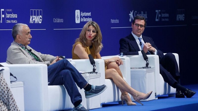 La ministra Yolanda Díaz defensa la pujada del SMI davant l'oposició de la patronal