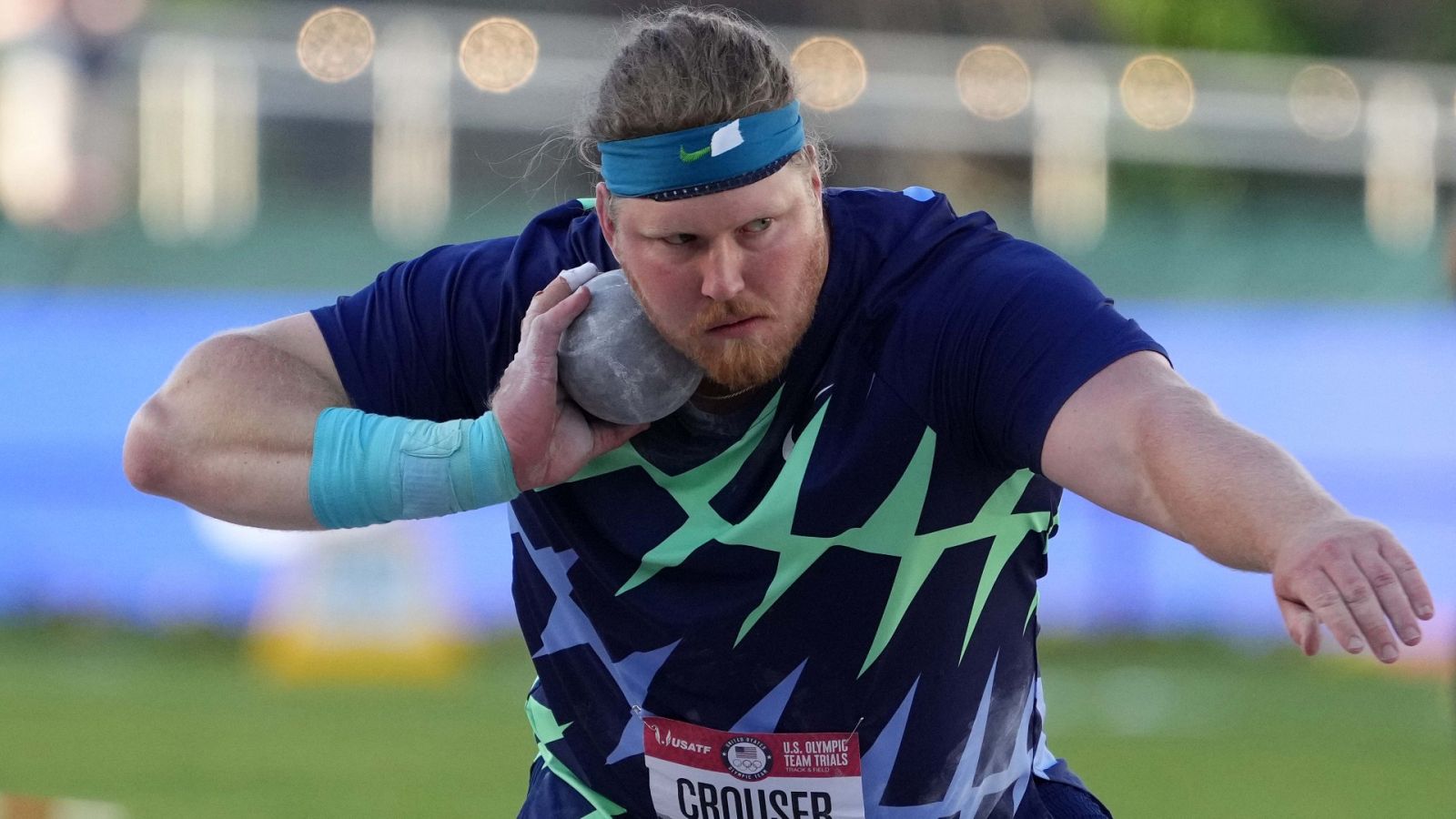 Crouser bate el récord mundial de lanzamiento de hace 31 años | Ver