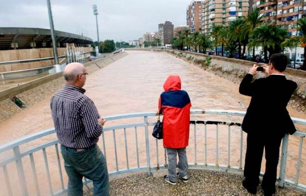 Telediario 1 - Telediario 2 - 28/09/09