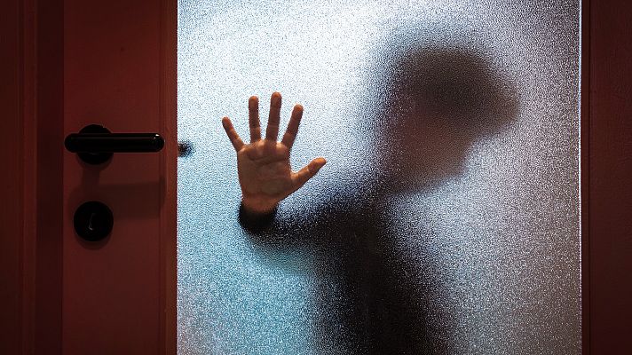 Telediario Fin de Semana - Llega a España Coloso con pies de barro, una asociación para ayudar a los niños vístimas de abusos sexuales