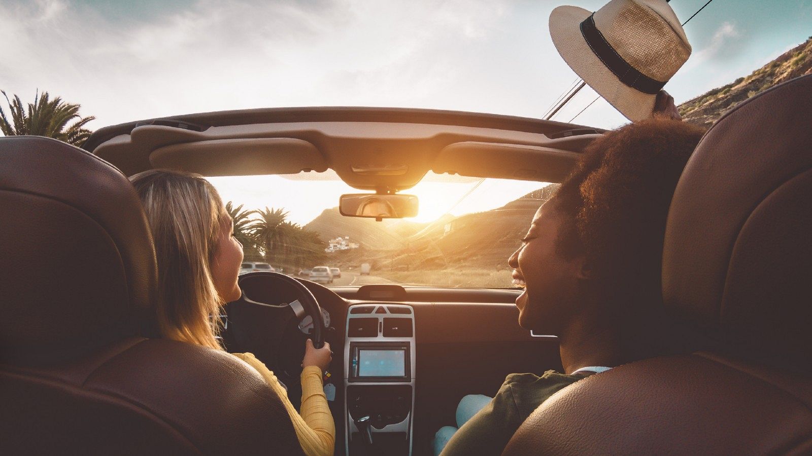 En pareja, a una playa de España, con coche y durante agosto: así viajaremos este verano