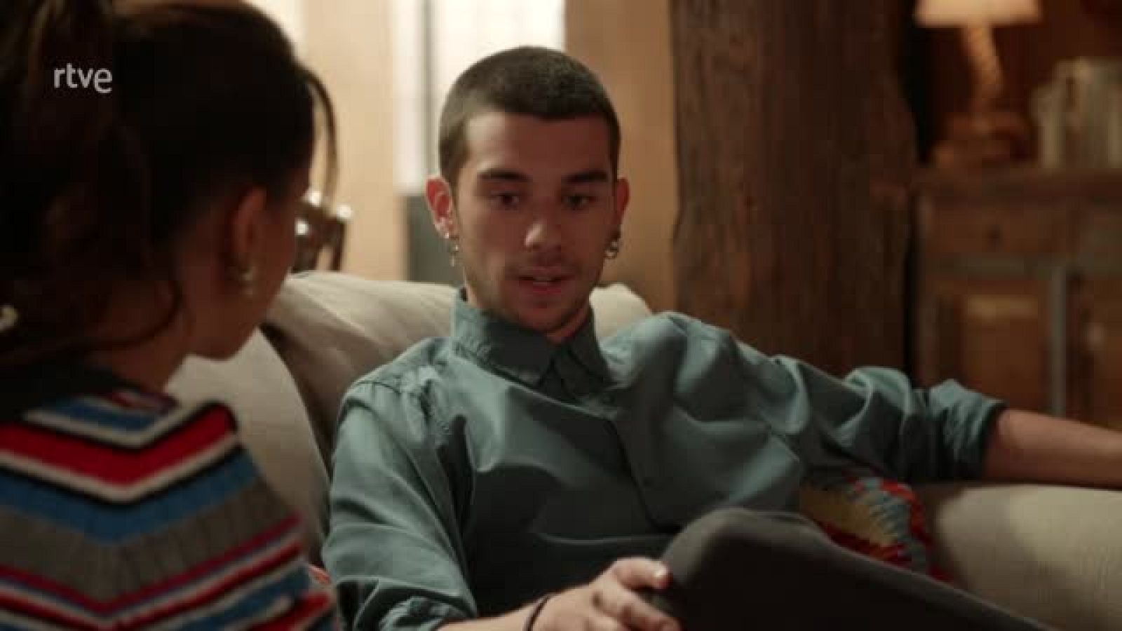 Dos Vidas: Cloe y Erik comienzan a salir como novios | Ver