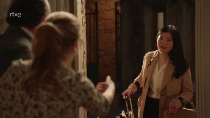 Dos vidas - Dos Vidas: Oscar llega acompañado a Robledillo