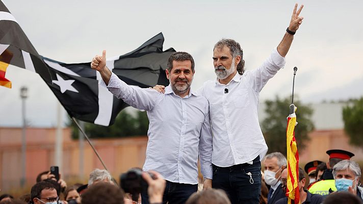Informativo 24h - Los Jordis, a su salida de la cárcel: "No existe indulto que haga callar al pueblo de Cataluña"