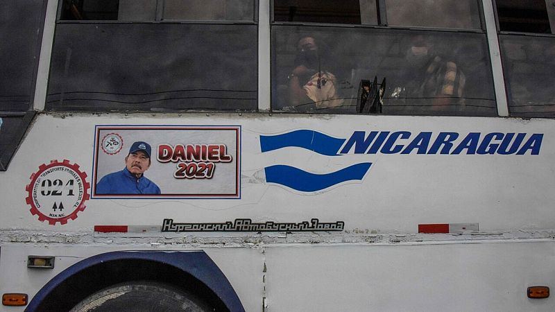 El régimen de Ortega en Nicaragua detiene a periodistas y fuerza a exguerrilleros al exilio