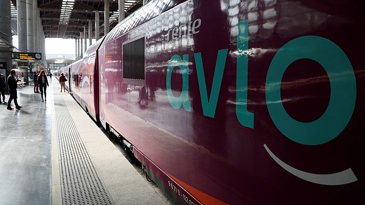 Telediario 1 - Primer viaje del Avlo, el servicio de bajo coste de Renfe que conecta Madrid y Barcelona