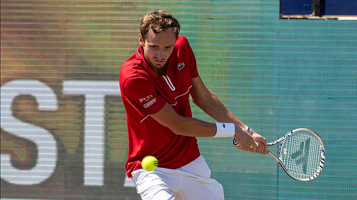 Tenis - ATP 250 Torneo Mallorca. 1ª Semifinal: Medvedev - Carreño B.