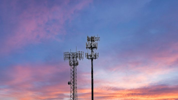 Telediario 2 - La brecha digital en la España vaciada: 3 millones de personas no tienen fibra y unas 700.000 no tienen ADSL