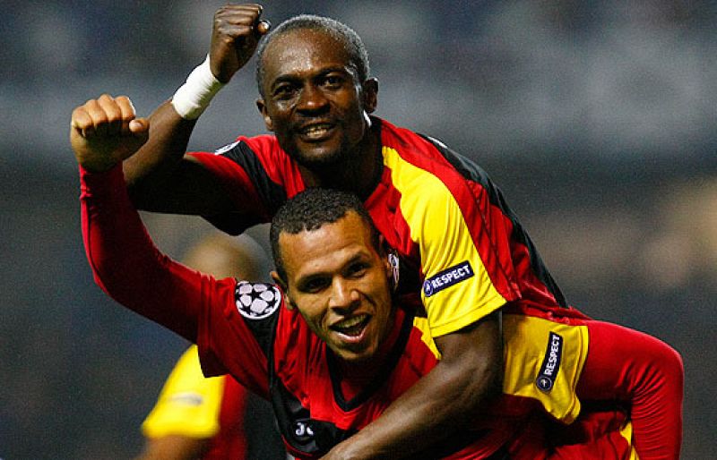 El Sevilla arrasa en Glasgow