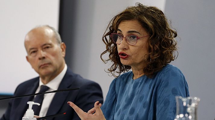 Telediario 1 - El Tribunal de Cuentas centra las críticas entre el Gobierno y la oposición tras reclamar 5,4 millones a los líderes del 'procés'