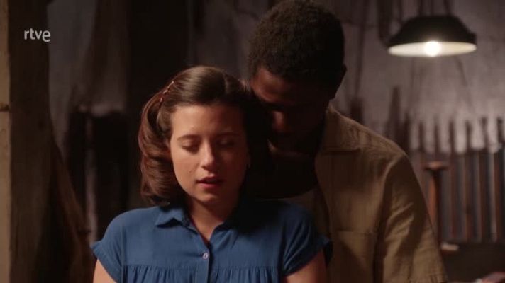 Dos vidas - Dos Vidas: Carmen y Kiros se dejan llevar por la pasión la fábrica