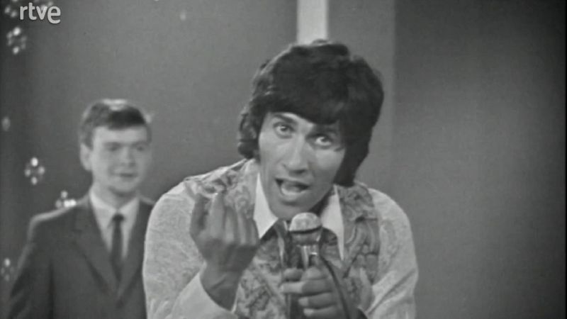 Esta noche con - Georgie Dann