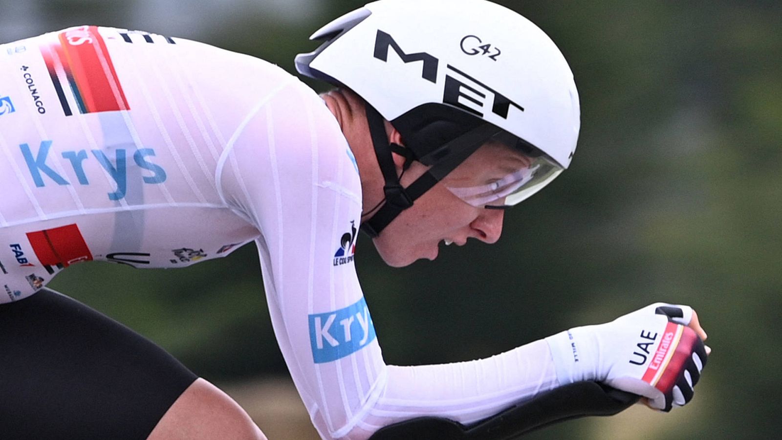 Pogacar mete mucho tiempo a sus rivales en la contrarreloj; Mas, "contento"