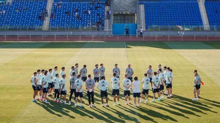 Telediario 1 - La selección española se aisla en su burbuja tras el aumento de casos de Covid-19 en San Petersburgo