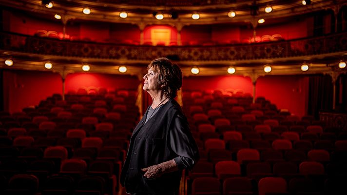 Telediario 2 - Julieta Serrano recibe el premio Corral de Comedias en la inauguración del festival de teatro de Almagro