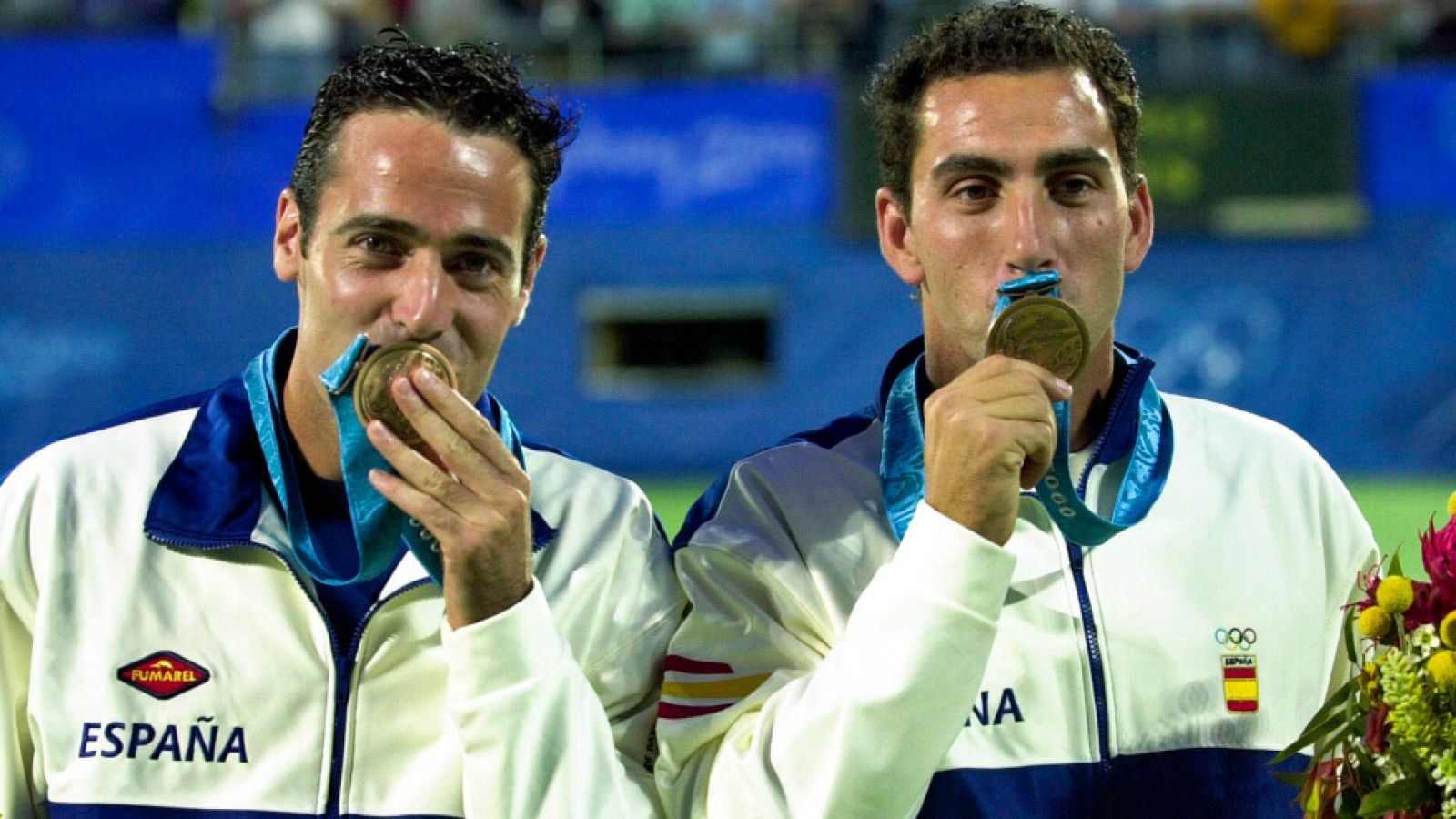 Àlex Corretja y Albert Costa ganan la medalla de bronce en los Juegos Olímpicos de Sidney 2000 | Ver
