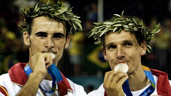 Tokyo 2020 - Javier Bosma y Pablo Herrera ganan la medalla de plata en los Juegos Olímpicos de Atenas 2004