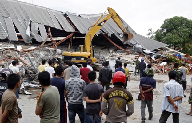 Telediario 1 - Telediario en 4' - 01/10/09