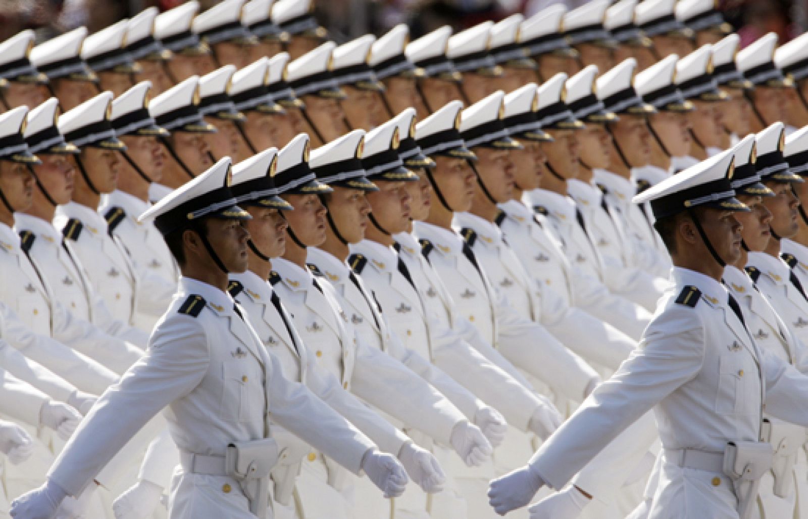 Se conmemoran los 60 años de la fundación de la República Popular China
