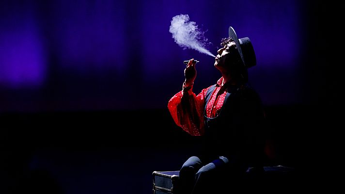 La 2 es teatro - Miguel de Molina al desnudo