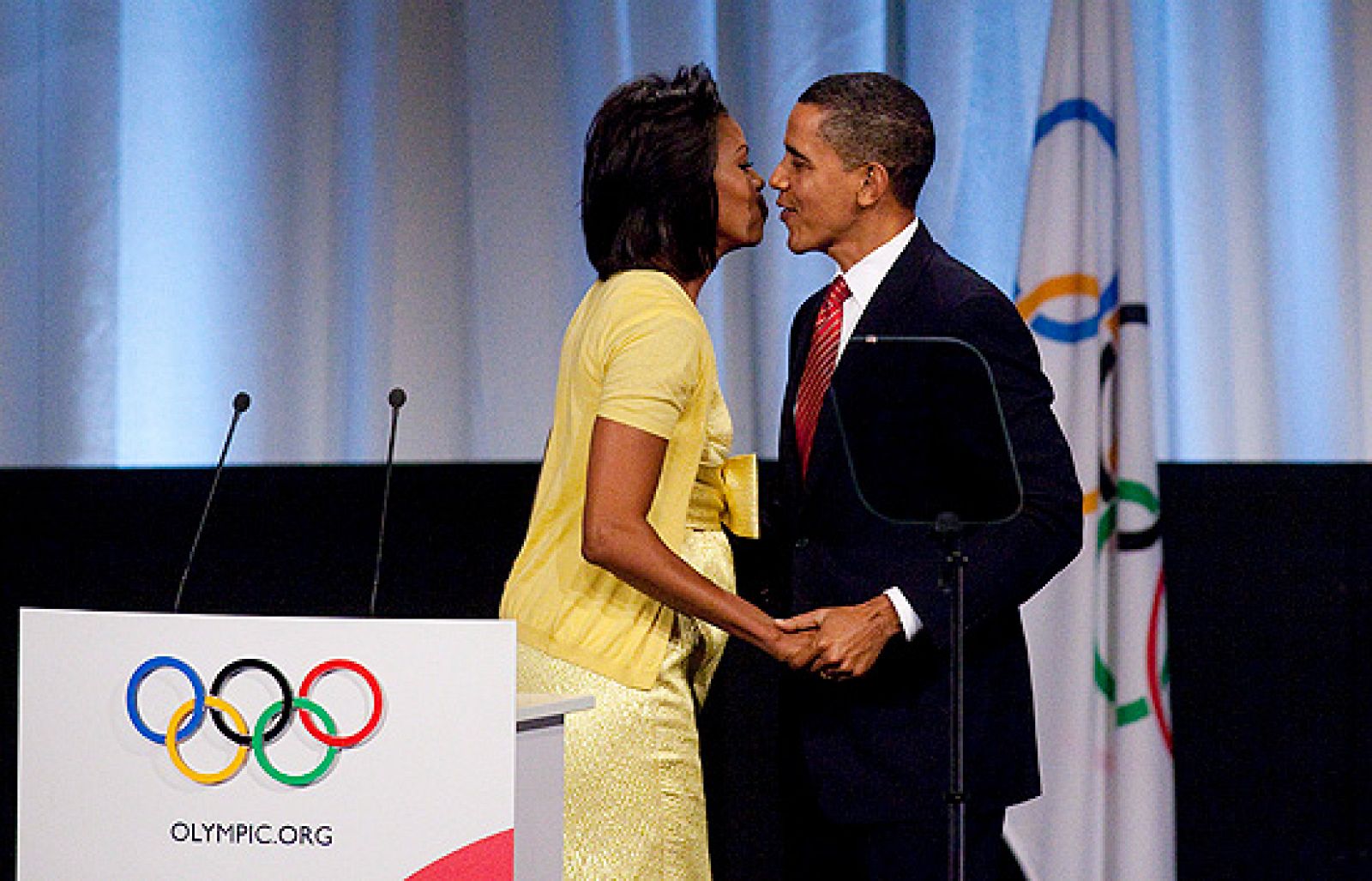 Obama invita al mundo a Chicago | Ver