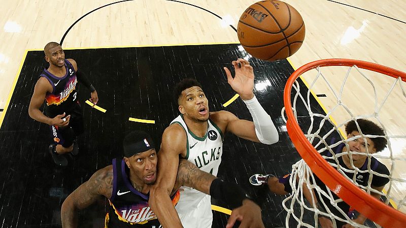 Los Suns toman ventaja ante unos Bucks con Antetokounmpo | Ver