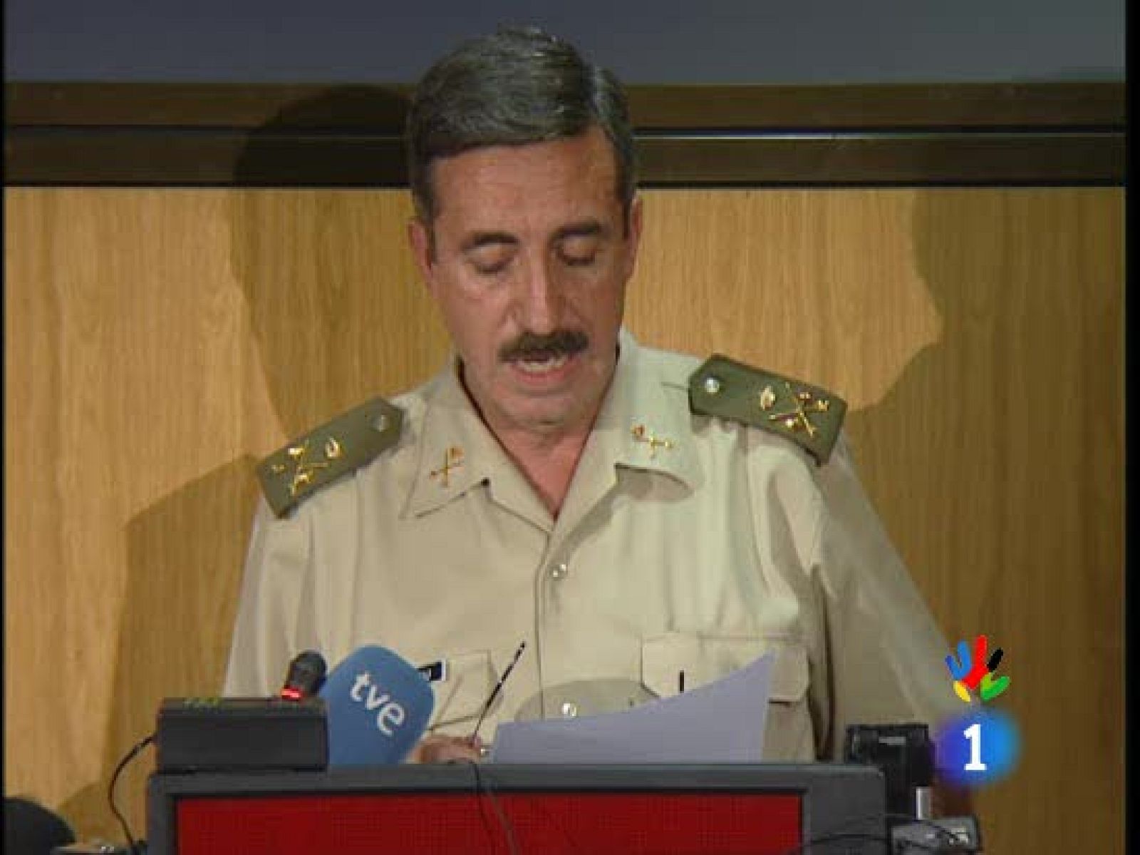 La fragata Canarias dirige la operación de rescate del atunero vasco "Alakrana" | Ver