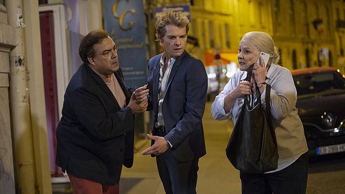 Cine internacional - Padres adoptivos