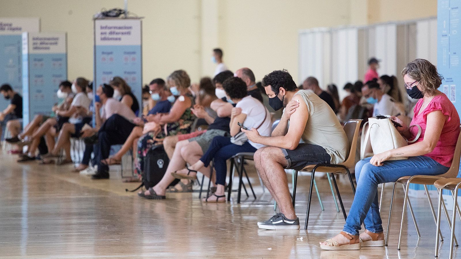 España alcanza los 20 millones de personas inmunizadas - Telediario 1 | Ver
