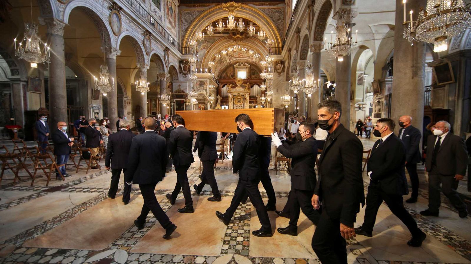 Italia despide a Raffaella Carrà en un emotivo funeral