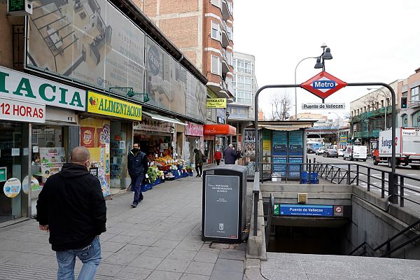 Telediario 1 - El transporte público lentamente recupera su uso tras la caída de la pandemia