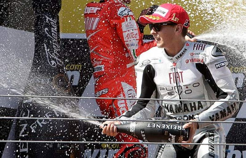 Lorenzo y Pol conquistan Portugal